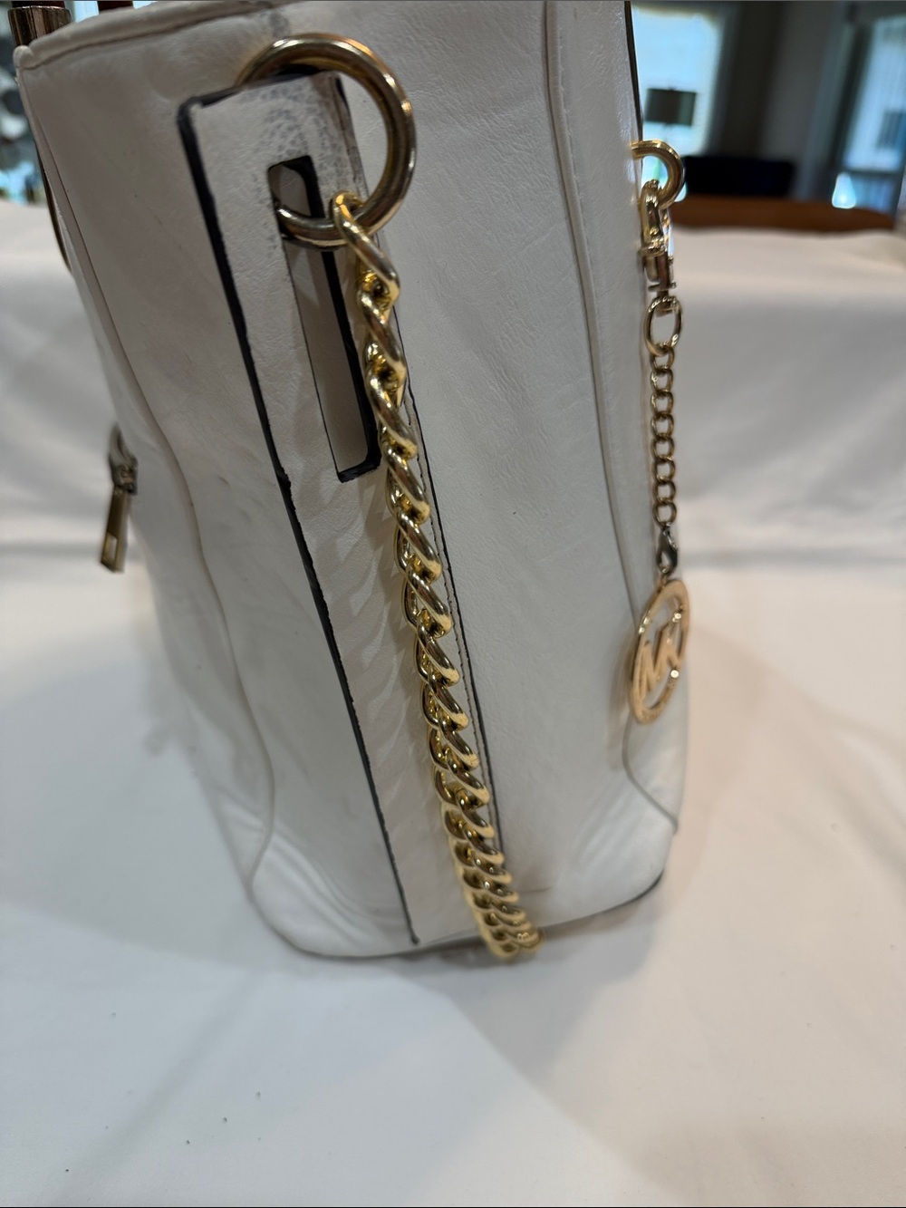 Michael Kors White Leather Tote with Gold Chain and Wood-Accent Handles - Picture 3 of 10